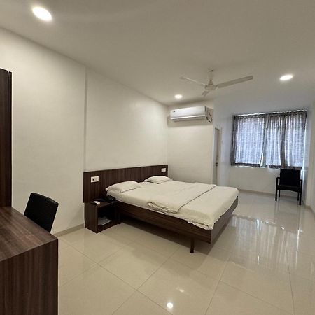 Hotel New Samrat Aurangābād Extérieur photo