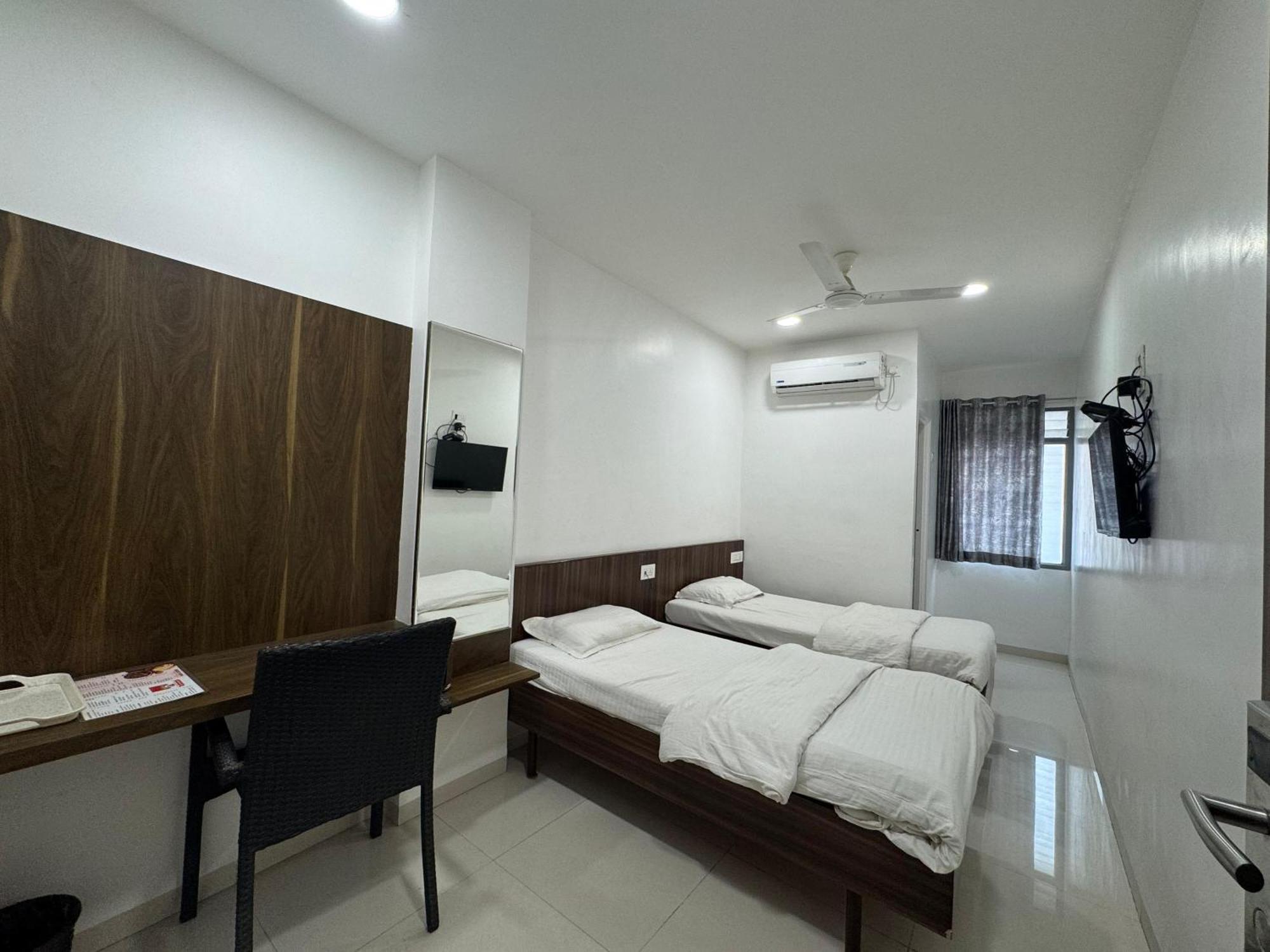 Hotel New Samrat Aurangābād Extérieur photo